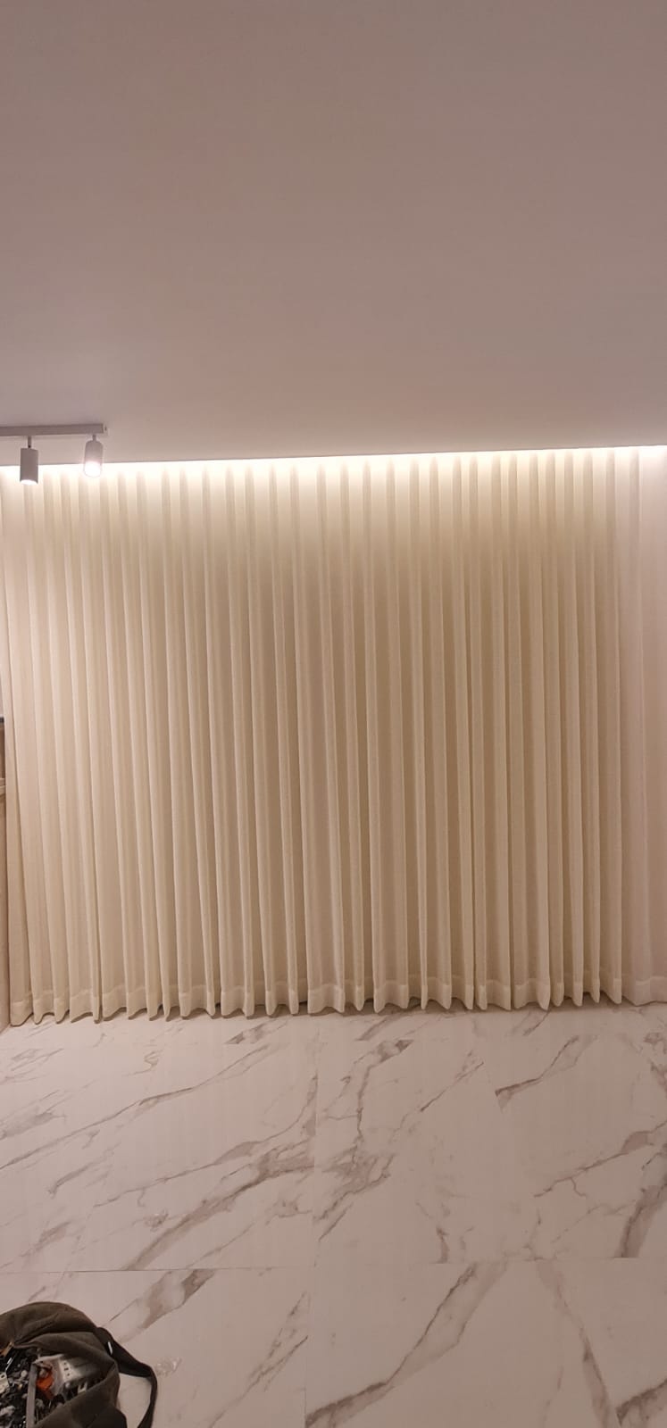 ستائر مخصصة